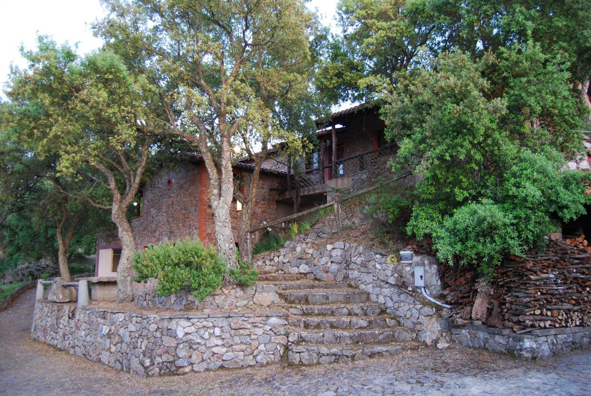 La Quercia Guest House อาร์บุส ภายนอก รูปภาพ